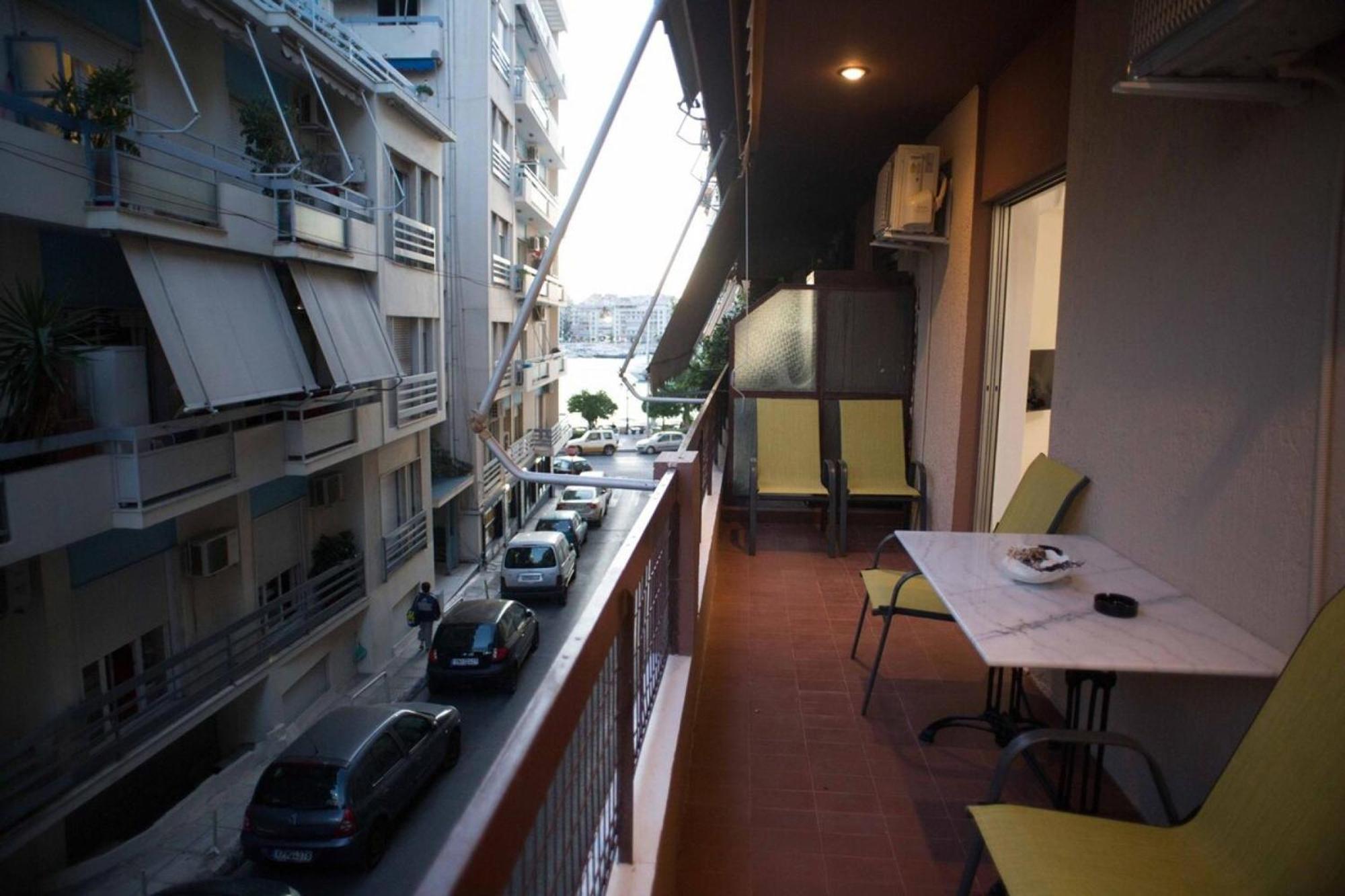 Cozy Apartment With Sea View Next To Marina Zeas Pireu Exterior foto