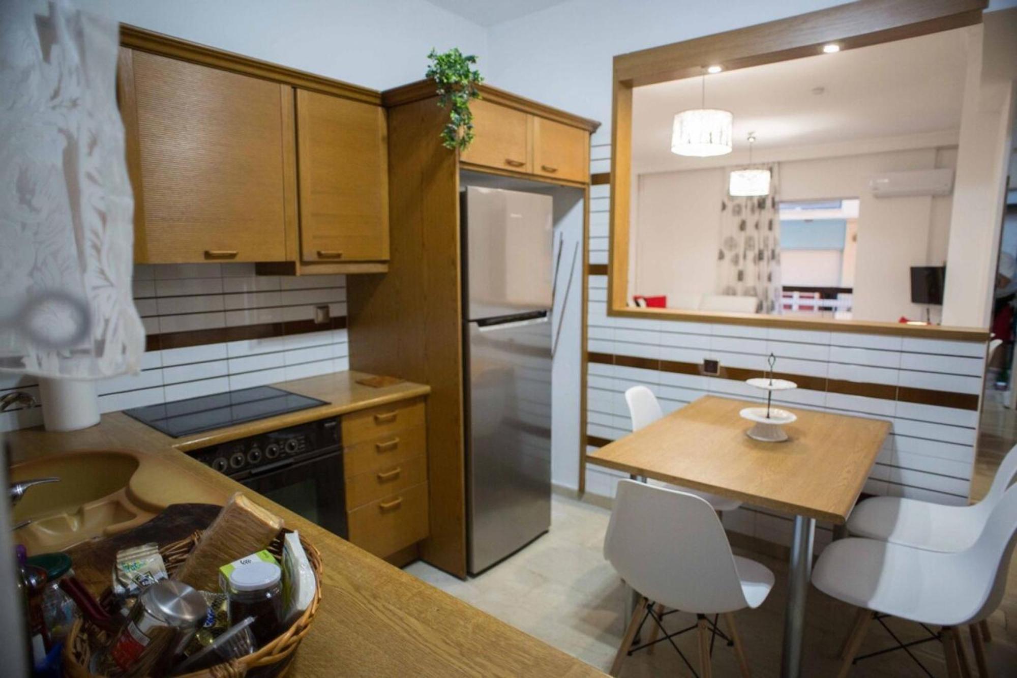 Cozy Apartment With Sea View Next To Marina Zeas Pireu Exterior foto